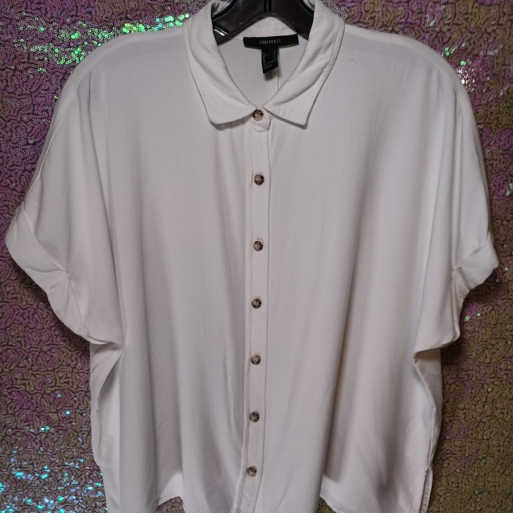 😈Forever 21 Womens White Button Up Crop Top Shirt Size Small NWOT😈